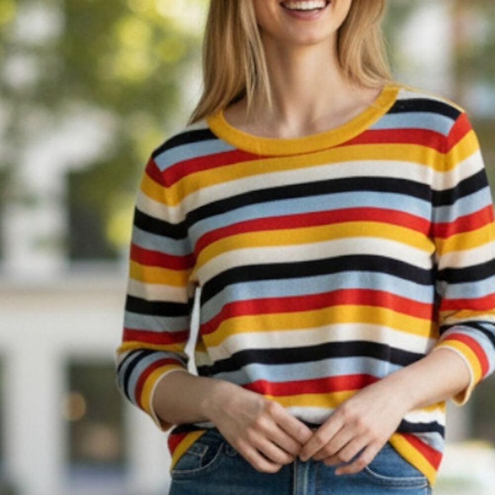 1901 Crewneck Back Button Stripes Sweater - Small